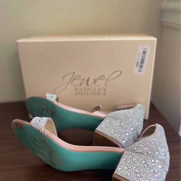 Betsey Johnson Size 10 Champagne Color Mari Chunky Heel Wedding Shoes - Picture 5 of 5